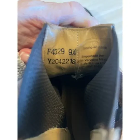 NWOT: John Varvatos Walker Buckle Chelsea Boot Size 9.5 in LT Brown - Picture 10 of 10